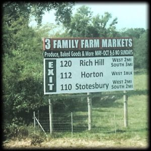 Mennonite Farm Market sign on I49